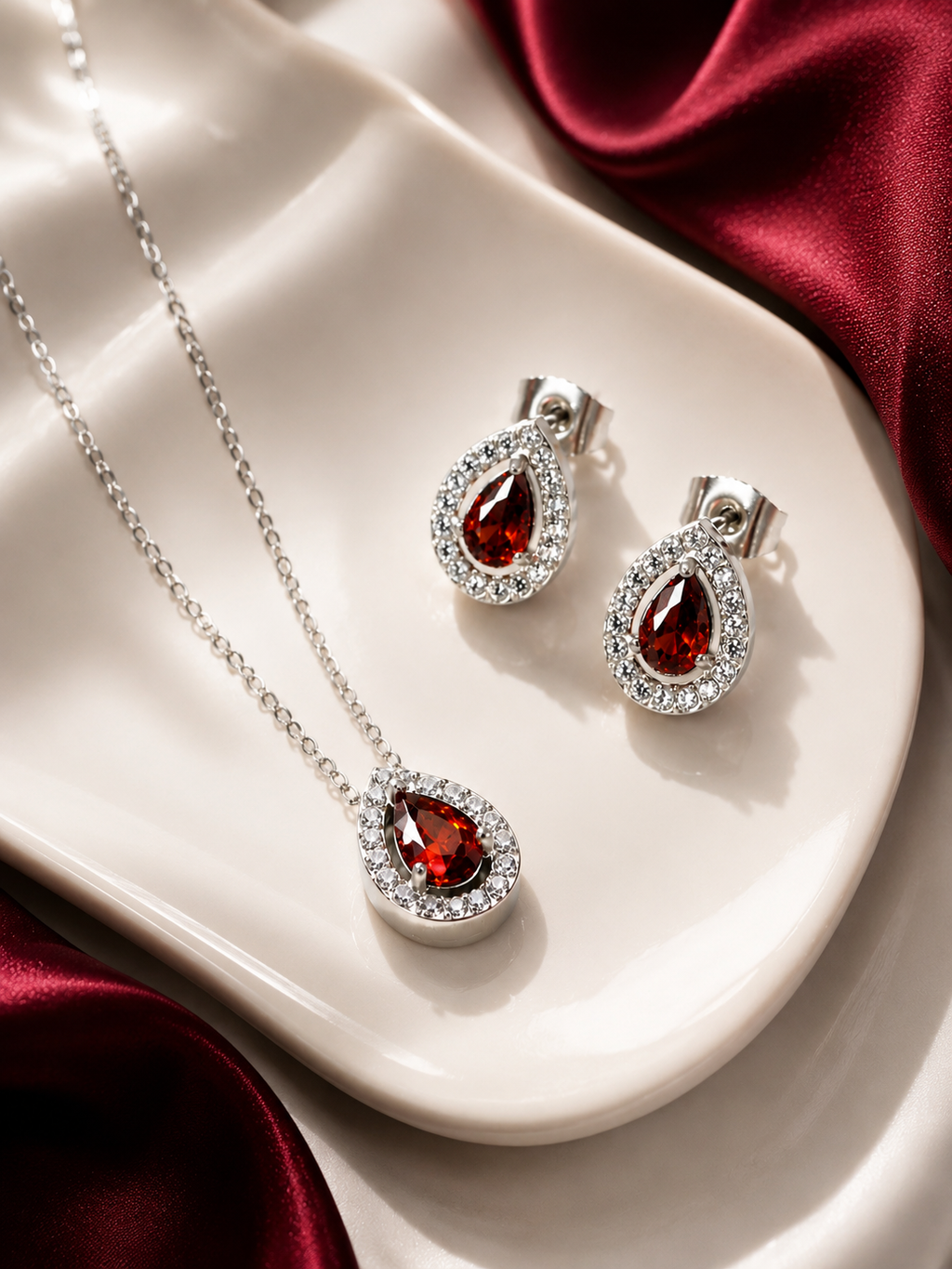 Scarlet Grace Teardrop Set