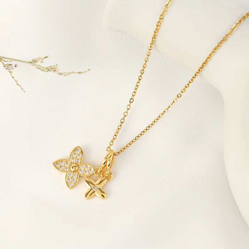 Fleuré Bloom Pendant Necklace