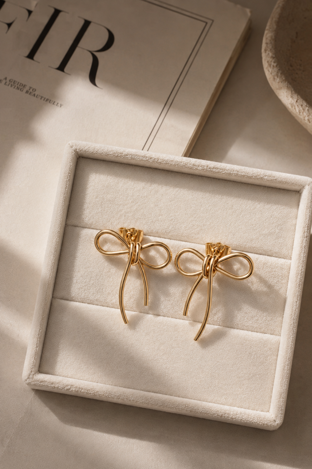 Élise Bow Studs