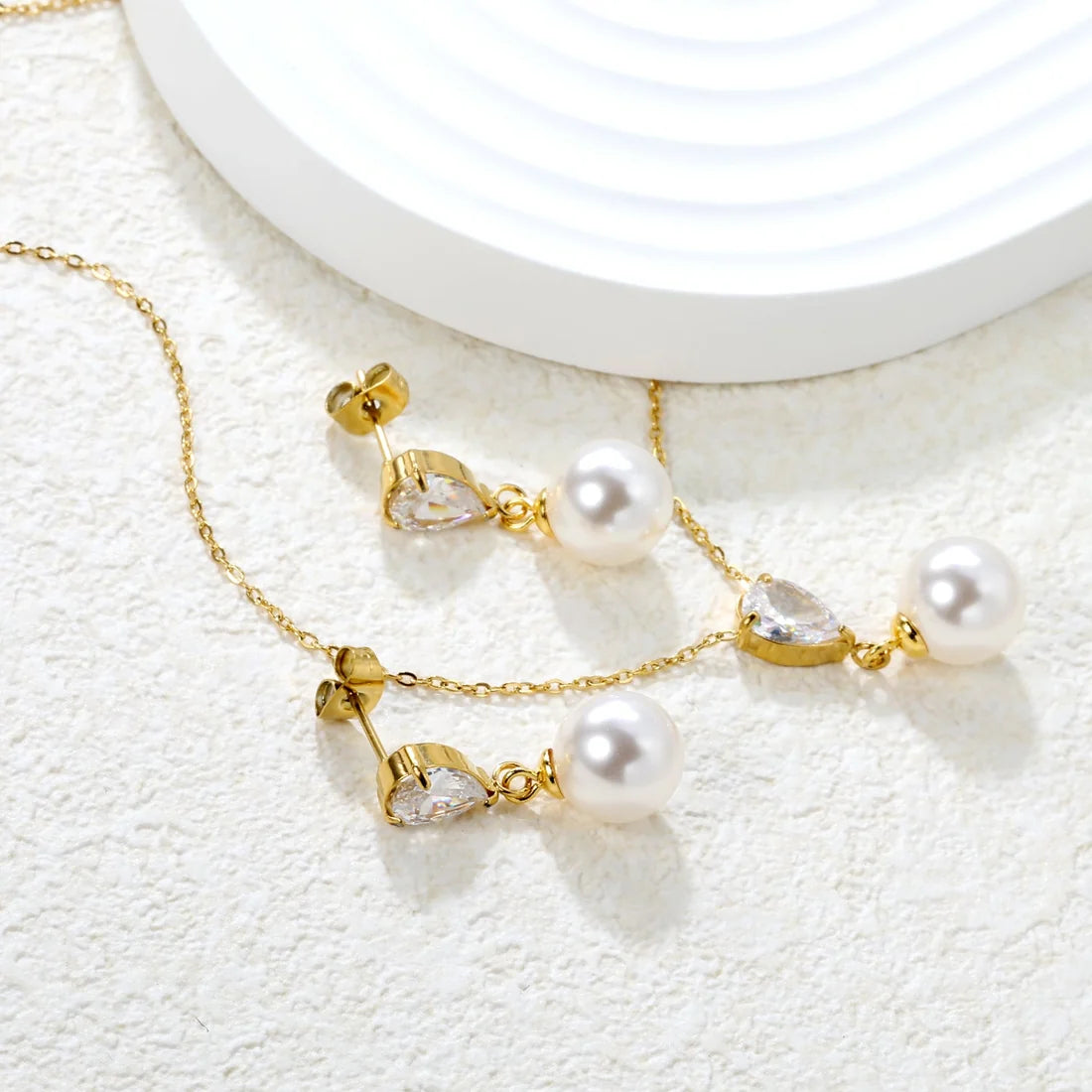 Colette Pearl Jewelry Set