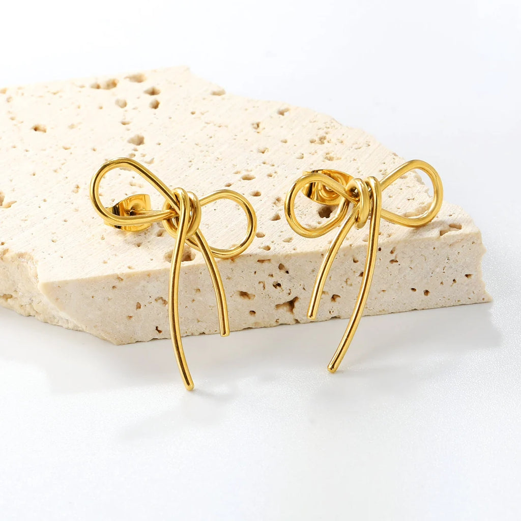 Élise Bow Studs
